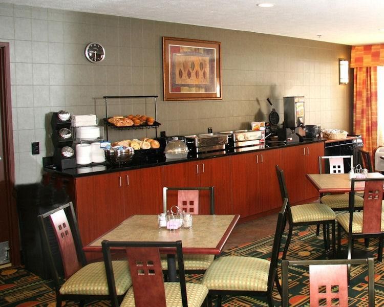 特拉弗斯城康福特茵酒店 外观 照片